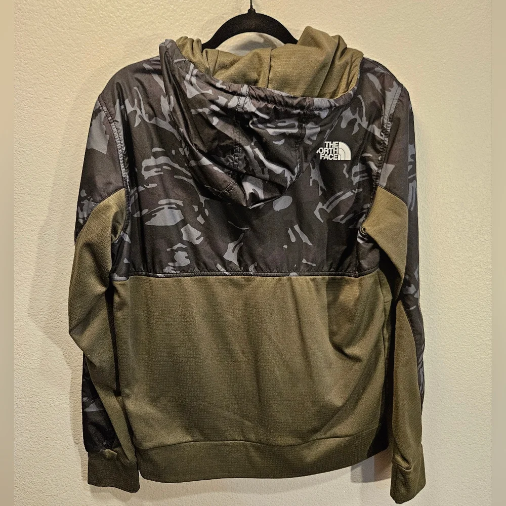 The North Face Train N Logo Zip Up Jacket Camo Men Size Small